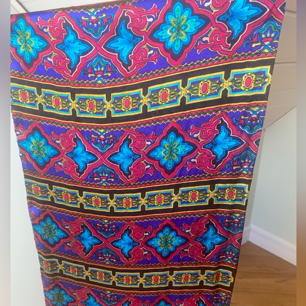 100% Silk Long Scarf Colorful Floral & Jewel Print Double Sided With Fringe EUC - Picture 4 of 7
